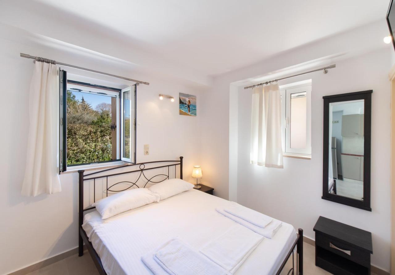 Boursinos Cozy Apartments Lefkada City Exterior photo